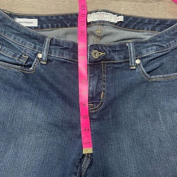 Torrid Boyfriend Skinny Jeans Size 12 Dark Wash Stretch Raw Hem 28&Quot; Inseam - Picture 5 of 6